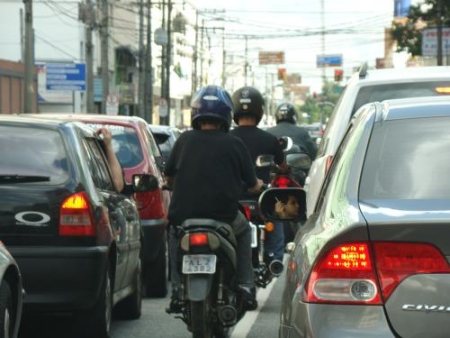 NÚMERO DE MOTOCICLISTAS MORTOS NO TRÂNSITO AUMENTA A CADA ANO NO BRASIL